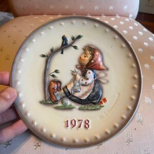 1978 Hummel collector plate “Happy Pastime”